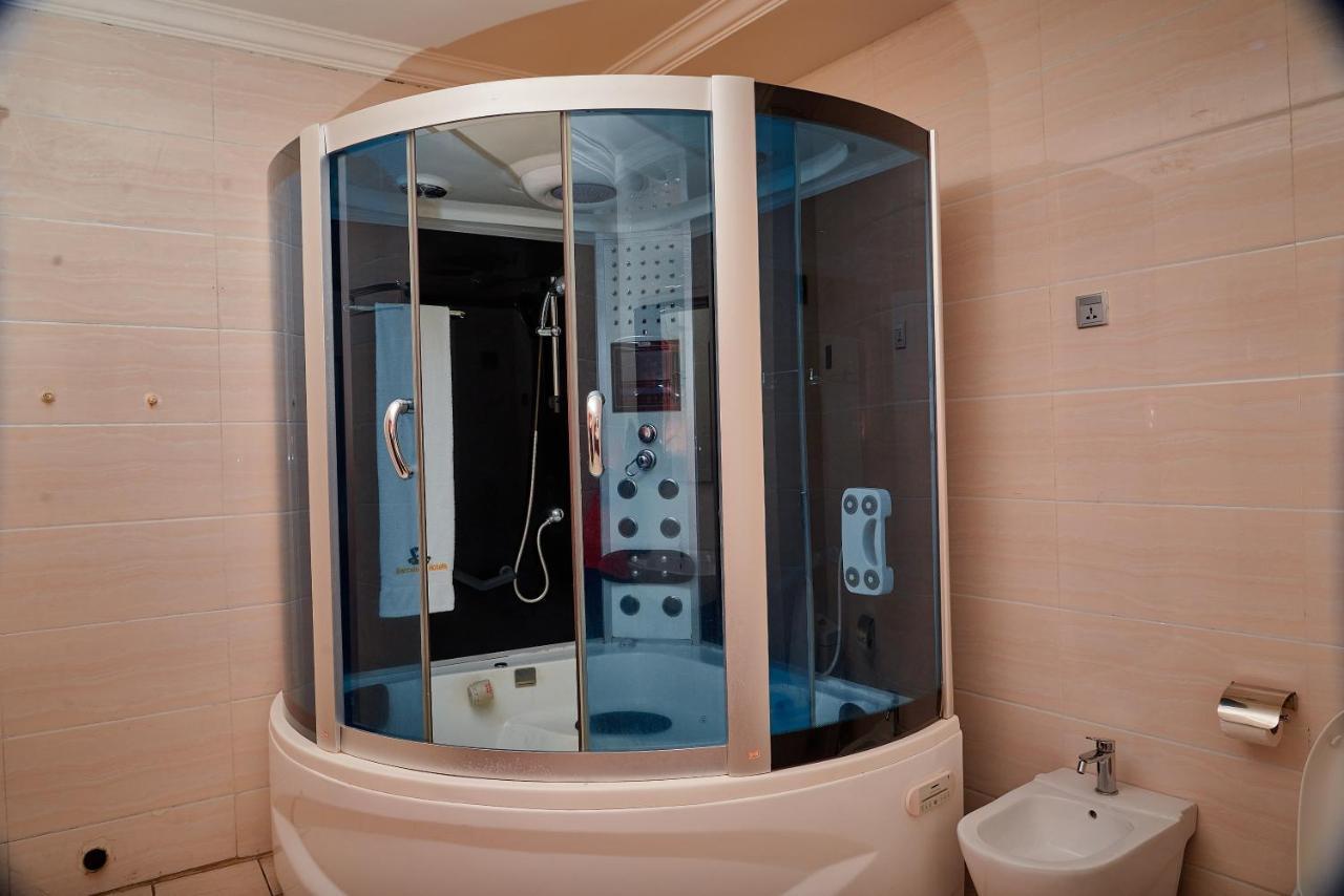 Barcelona Hotels, Abuja Mobushipe Exterior photo